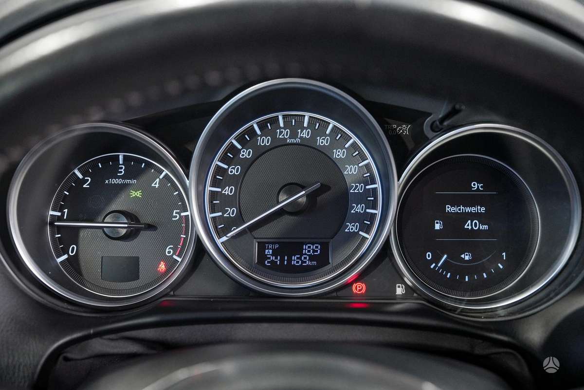 Mazda CX-5, 2.2 l., Внедорожник / Кроссовер