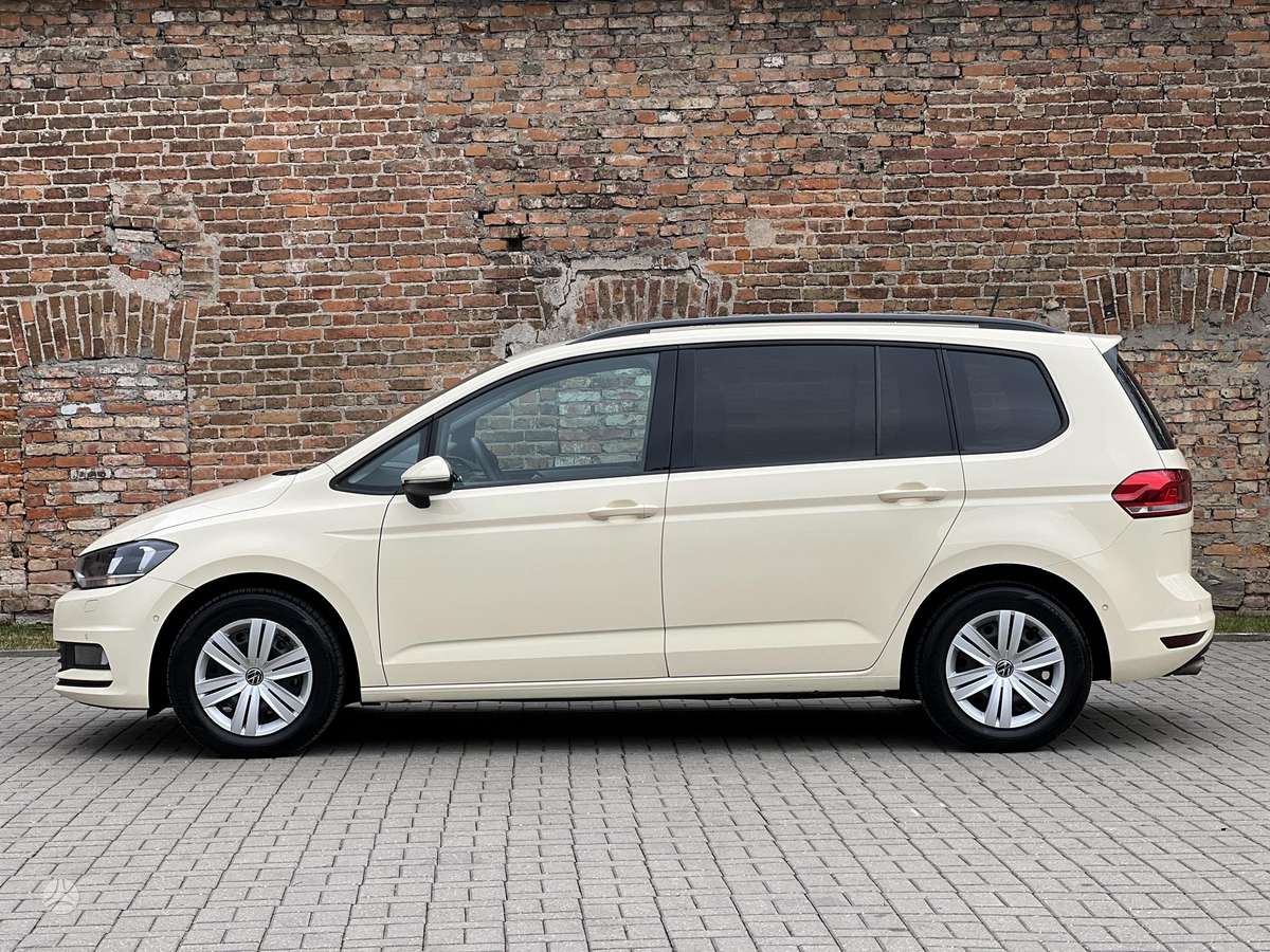 Volkswagen Touran - 10