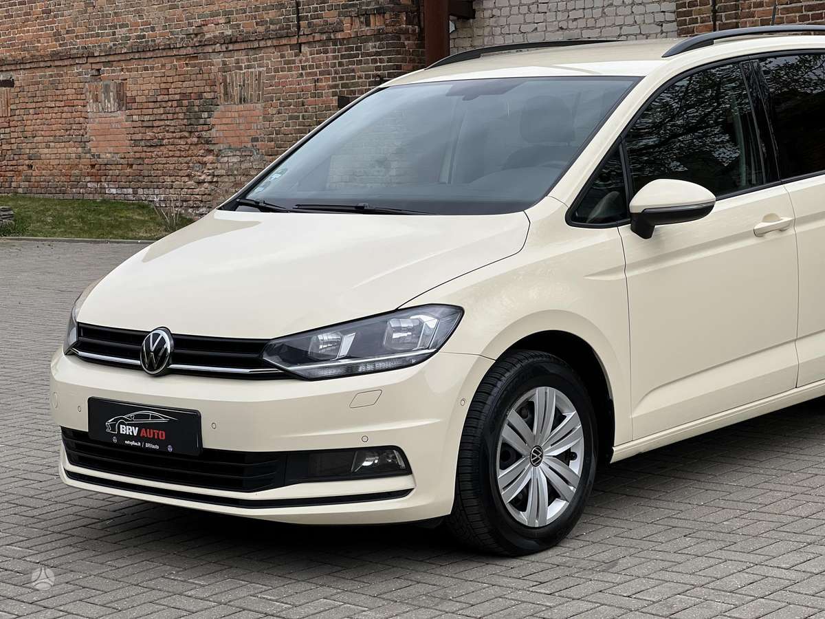 Volkswagen Touran - 11