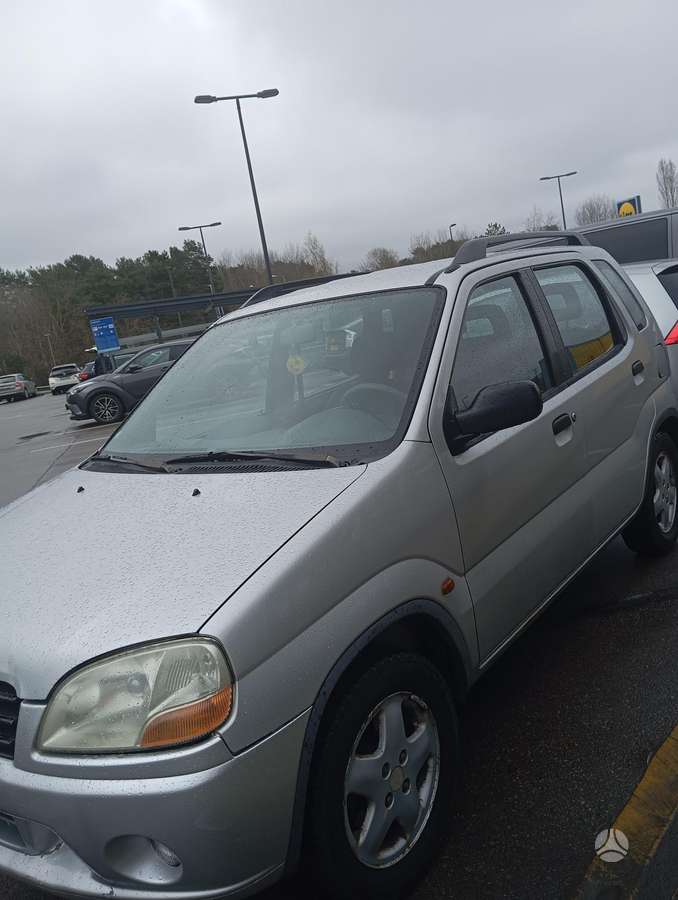 Suzuki Ignis, 1.3 l., Хэтчбек