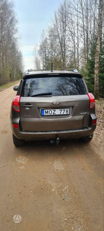 Toyota RAV4 - 4