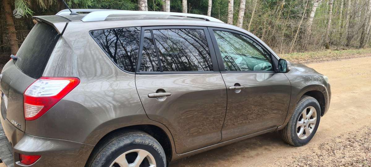 Toyota RAV4 - 5