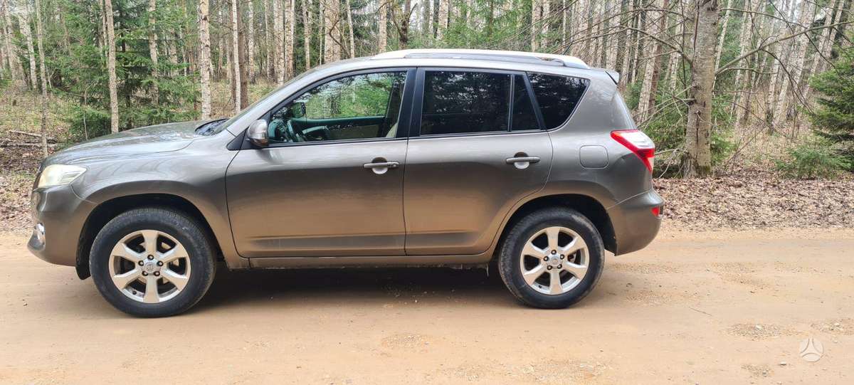 Toyota RAV4 - 3
