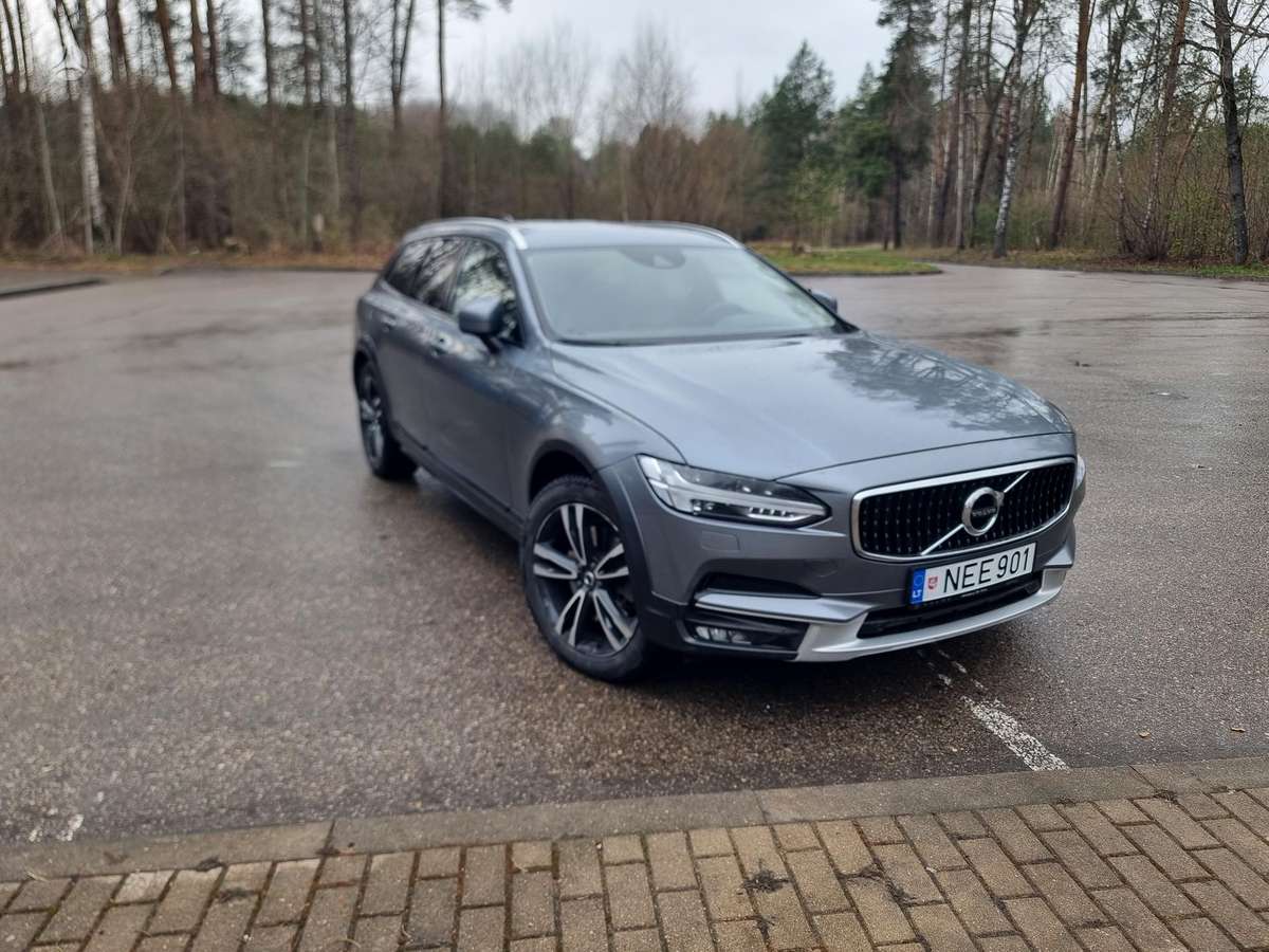 Volvo V90 Cross Country - 7