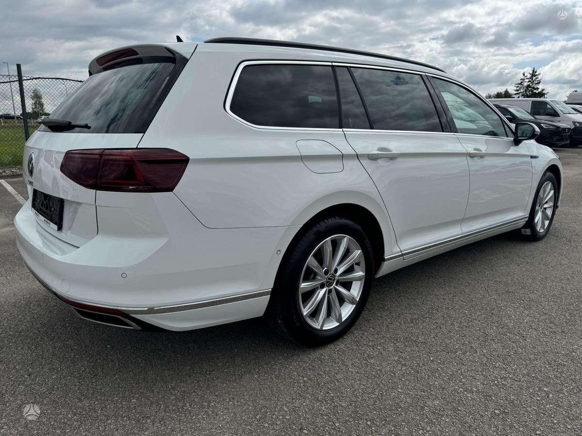 Volkswagen Passat - 5