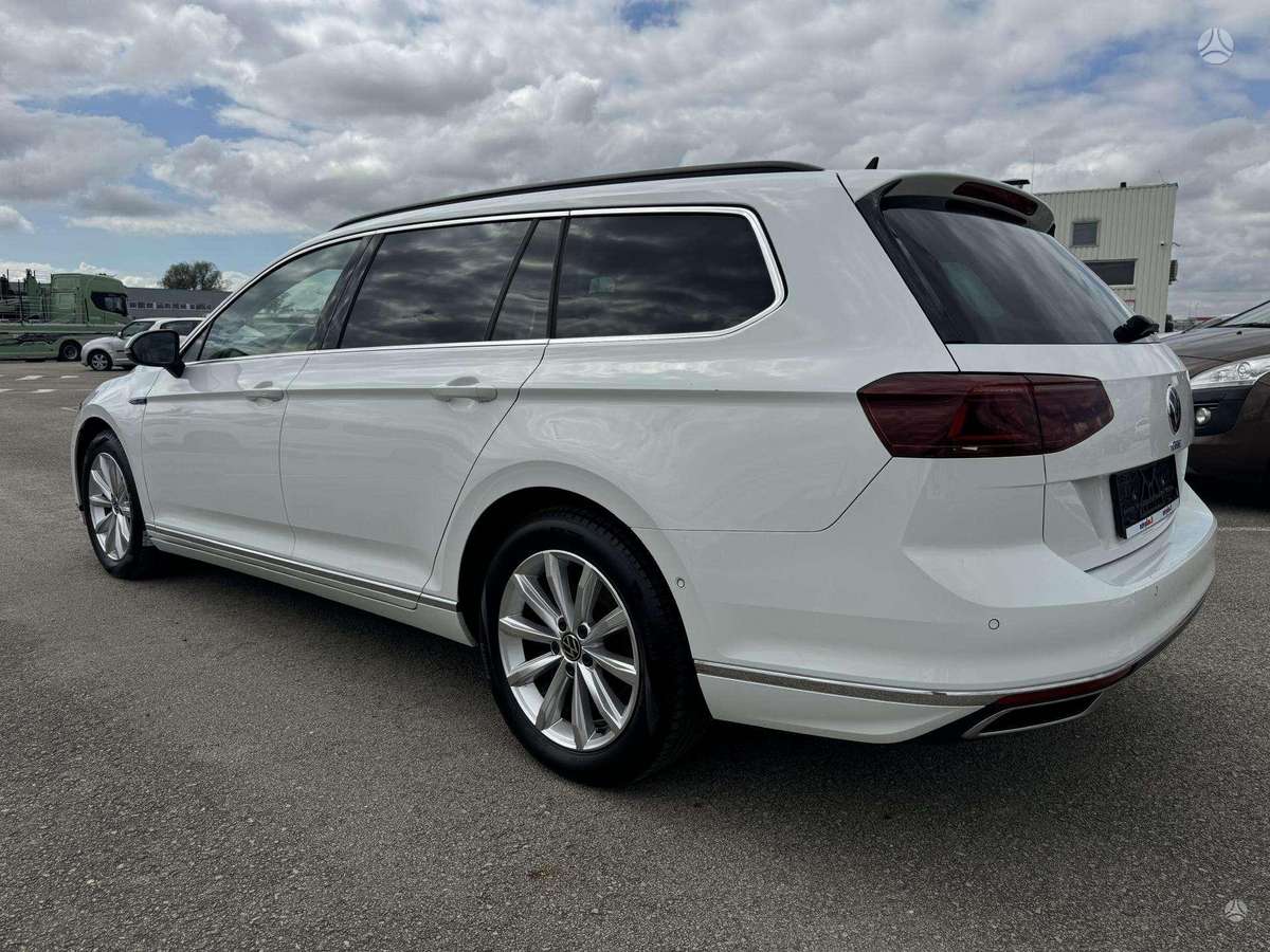 Volkswagen Passat - 7