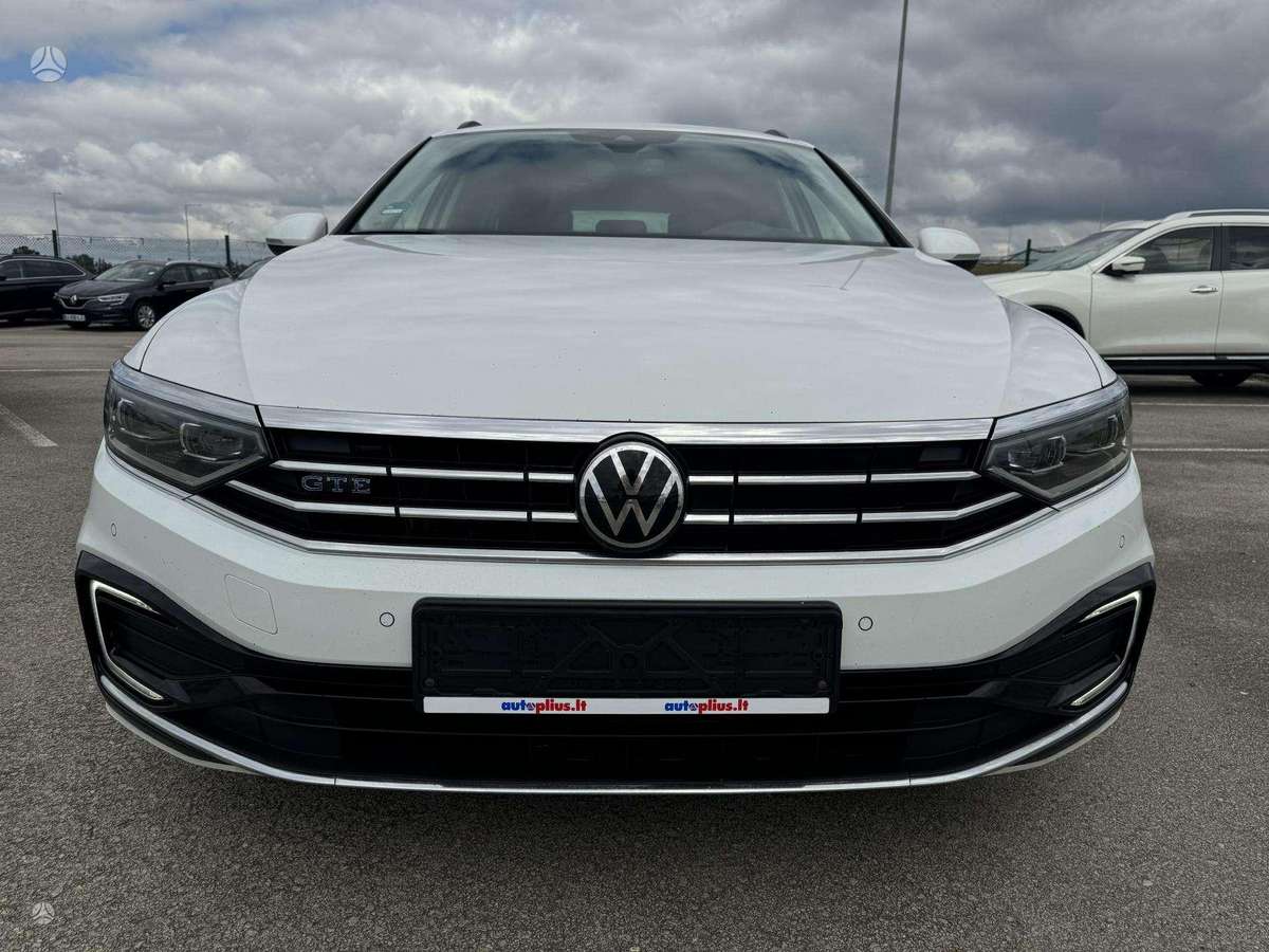 Volkswagen Passat - 8