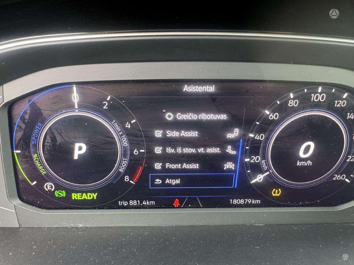 Volkswagen Passat - 10