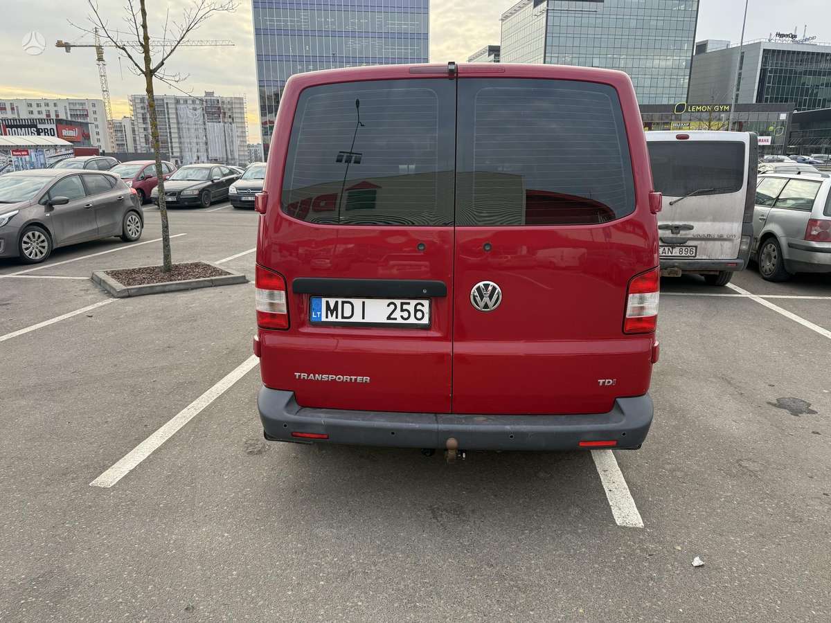 Volkswagen Transporter - 2