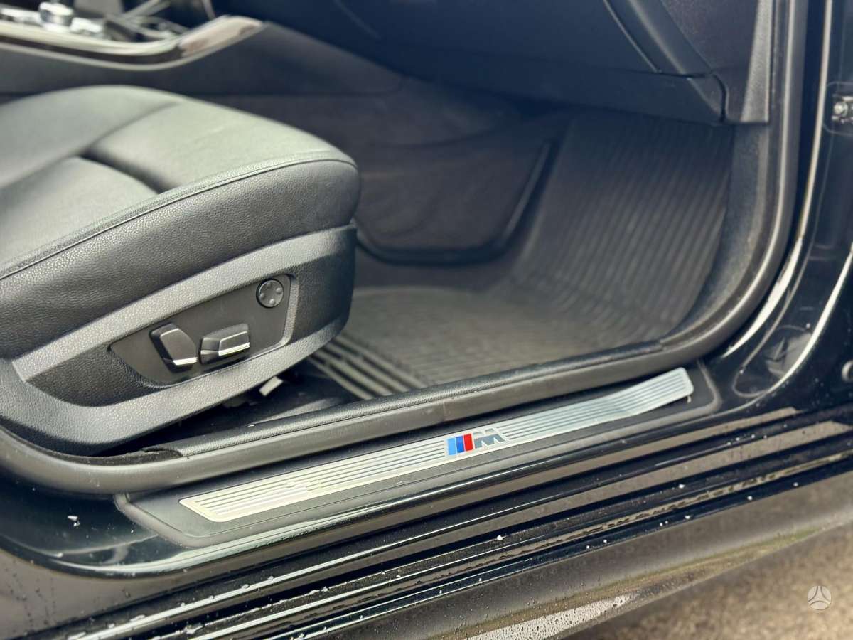 BMW 528, 2.0 l., Седан