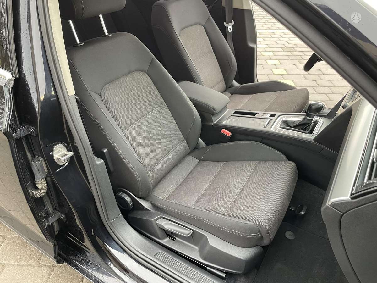 Volkswagen Passat - 8