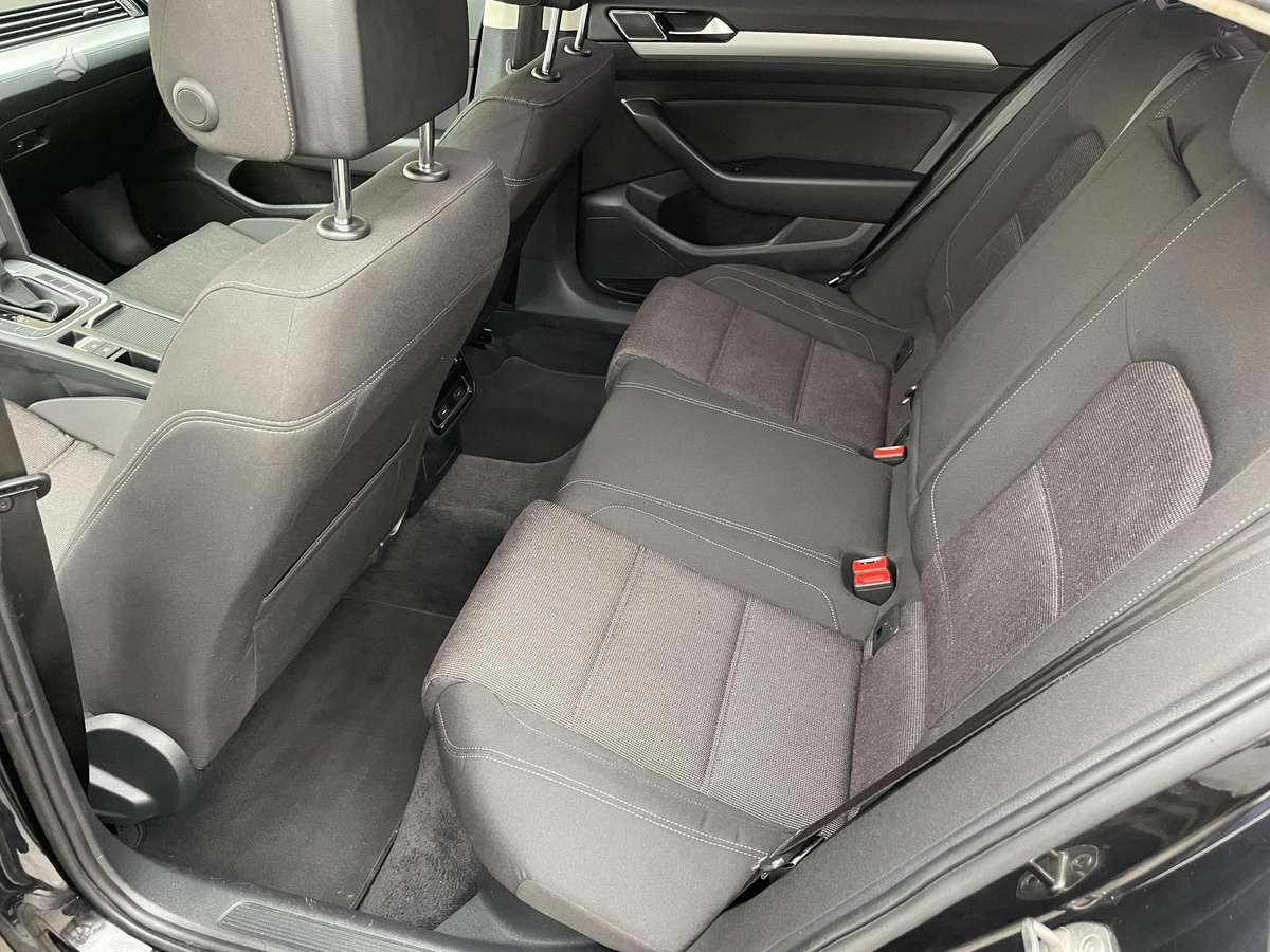 Volkswagen Passat - 9