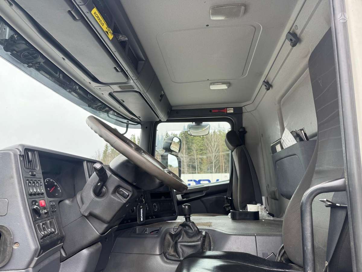 Scania ‏p320, шасси