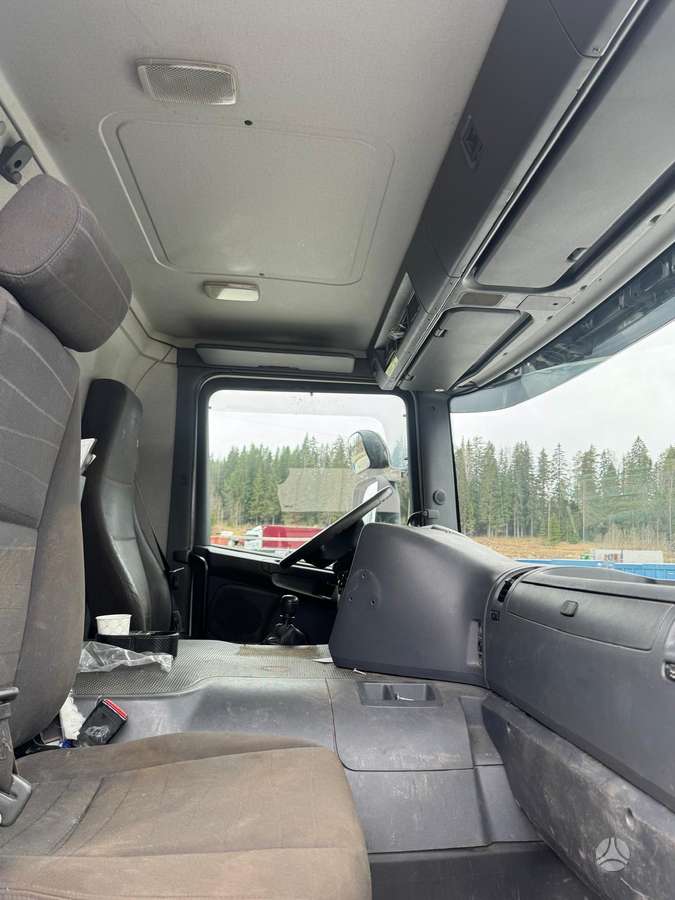 Scania ‏p320, шасси