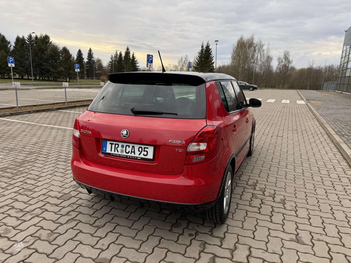 Škoda Fabia - 7