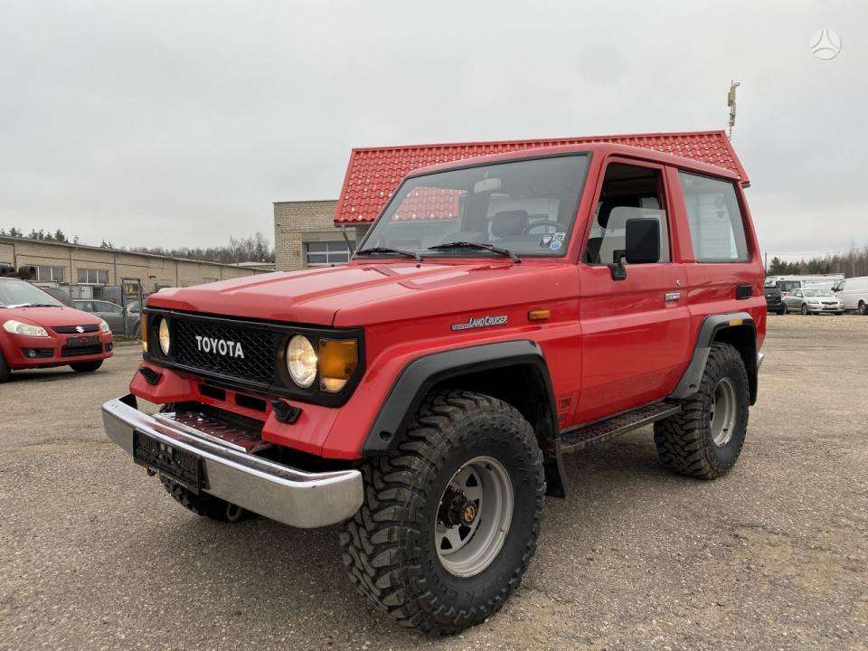 Toyota Land Cruiser - 2