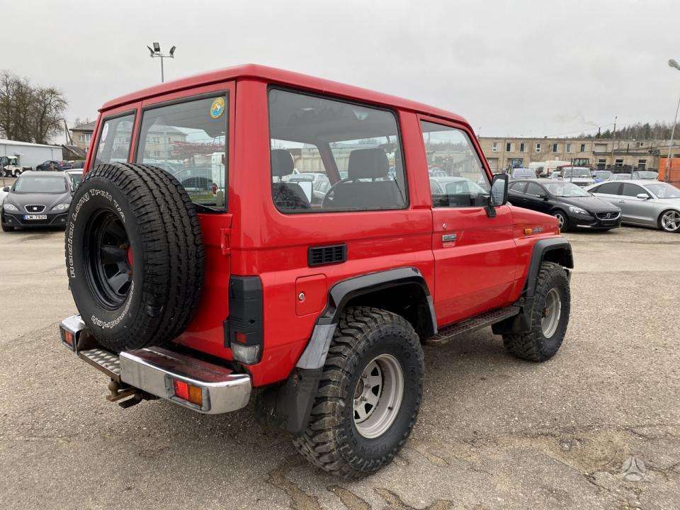 Toyota Land Cruiser - 3