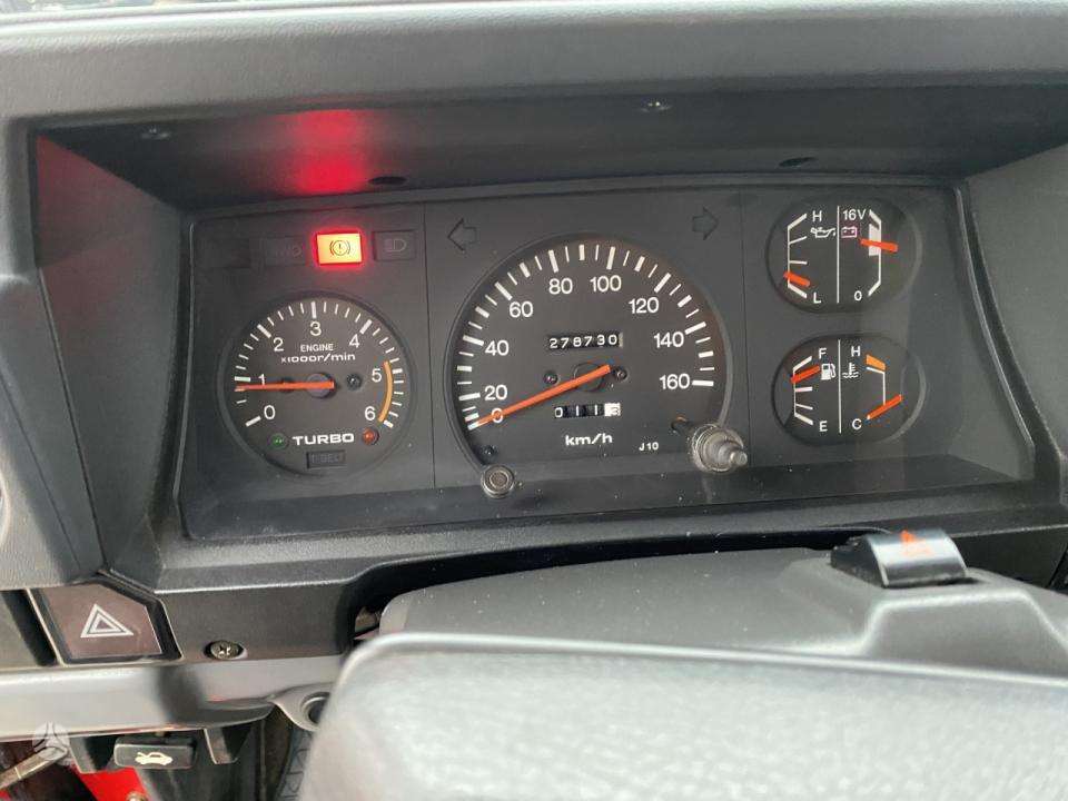 Toyota Land Cruiser - 7