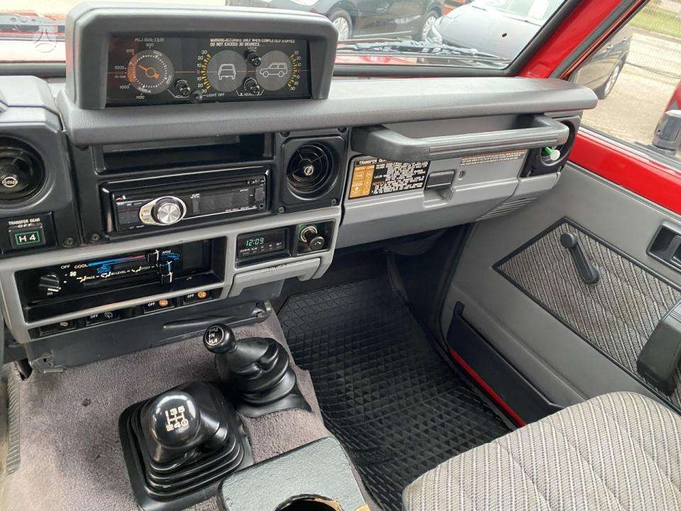 Toyota Land Cruiser - 8