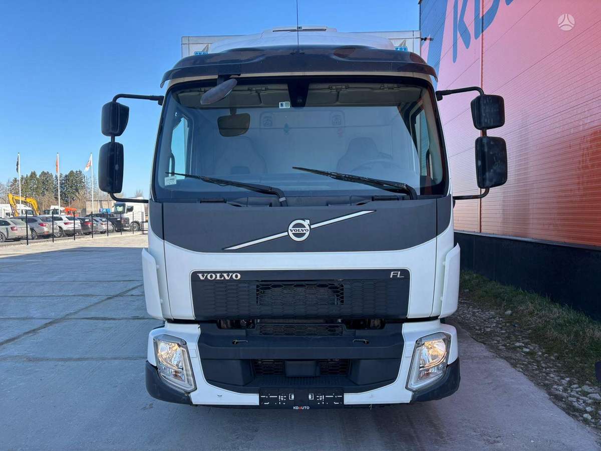 Volvo FL 250 4x2, box trucks / box vans