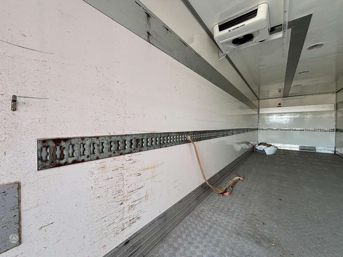 Volvo FL 250 4x2, box trucks / box vans