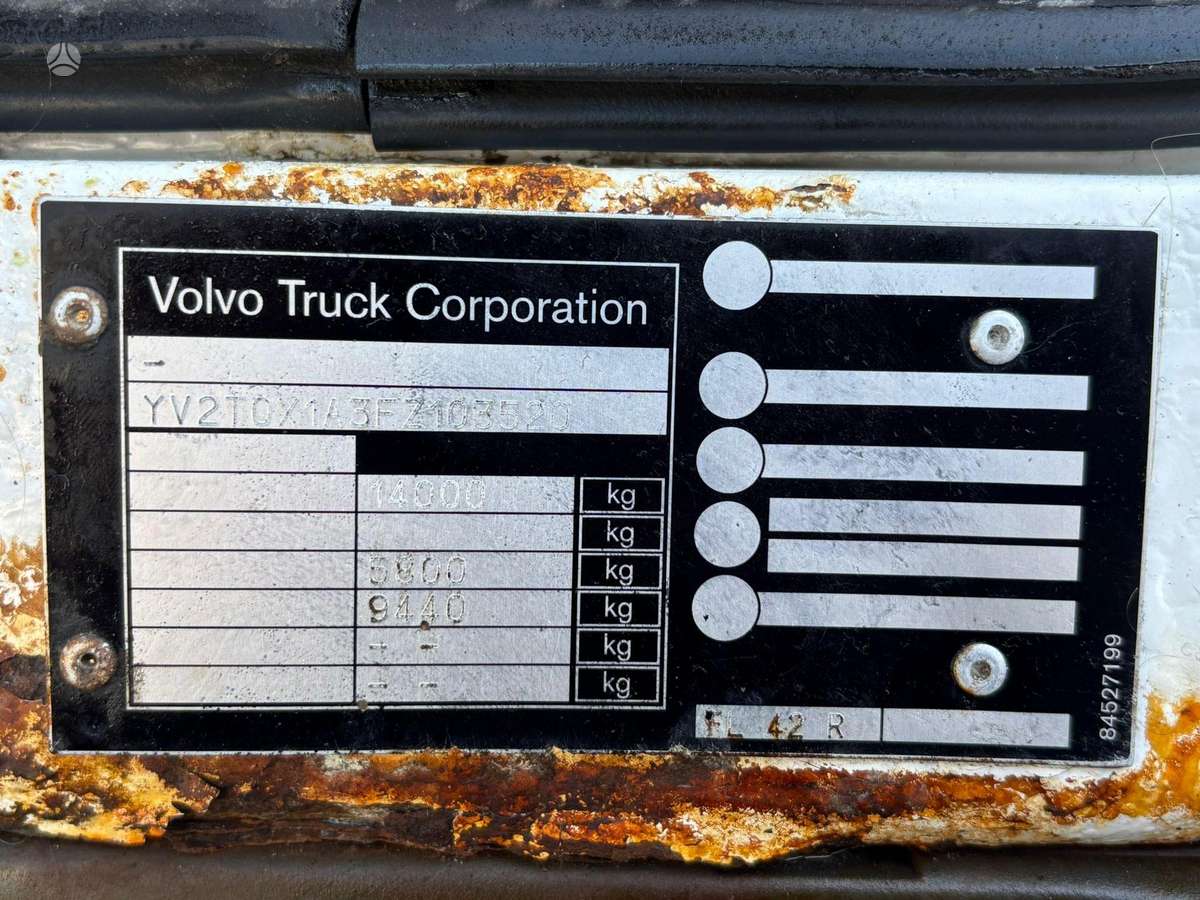 Volvo FL 250 4x2, box trucks / box vans