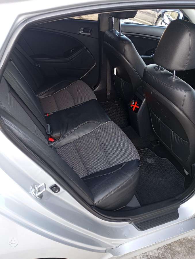 Kia Optima, 1.7 l., sedanas