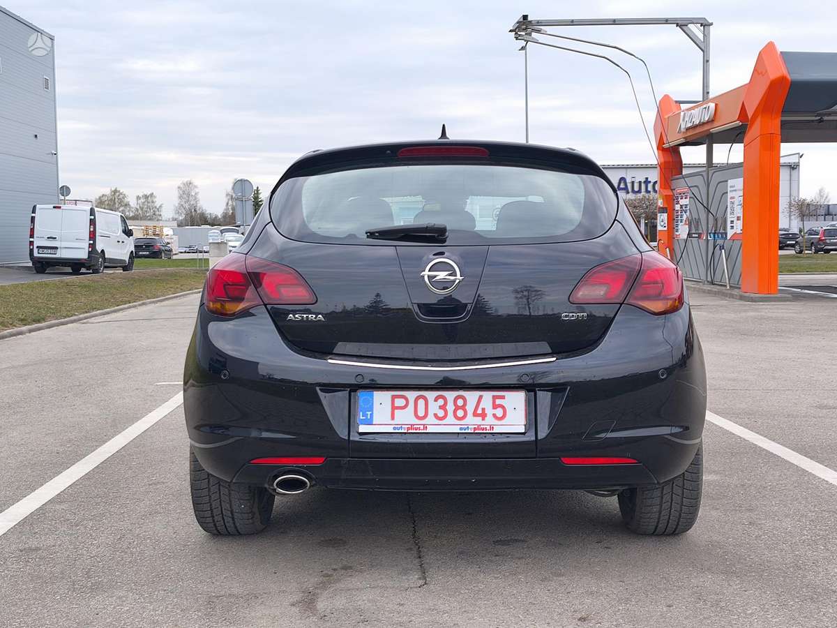Opel Astra, 2.0 l., Хэтчбек