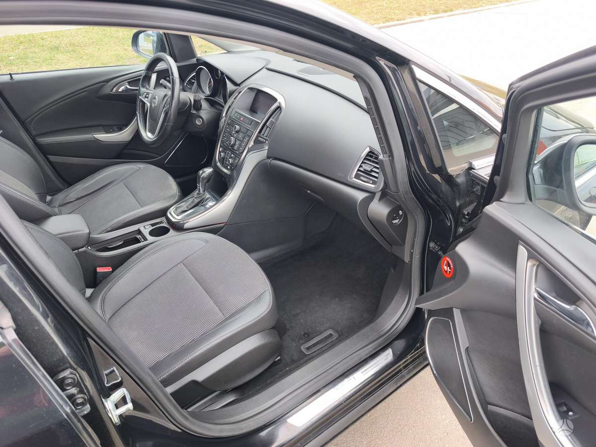 Opel Astra, 2.0 l., Хэтчбек