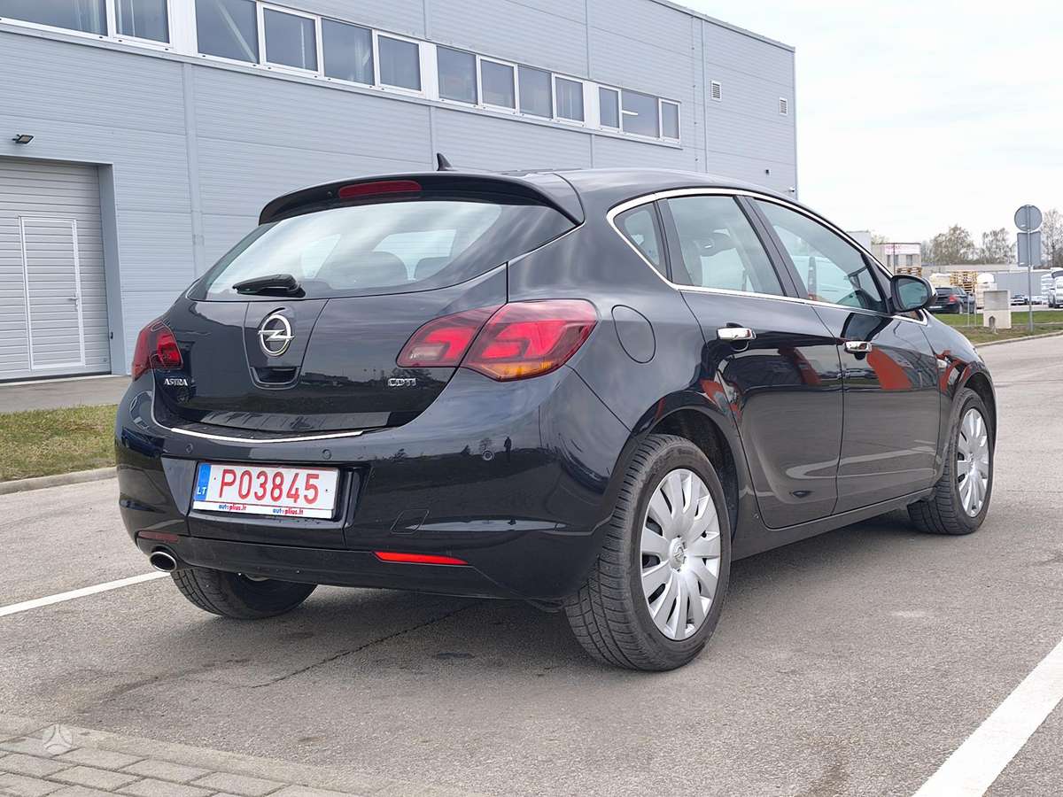 Opel Astra, 2.0 l., Хэтчбек