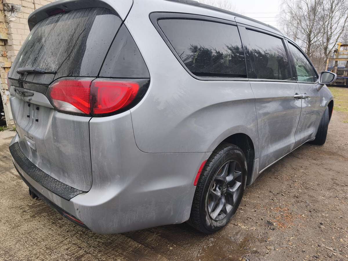 Chrysler Pacifica