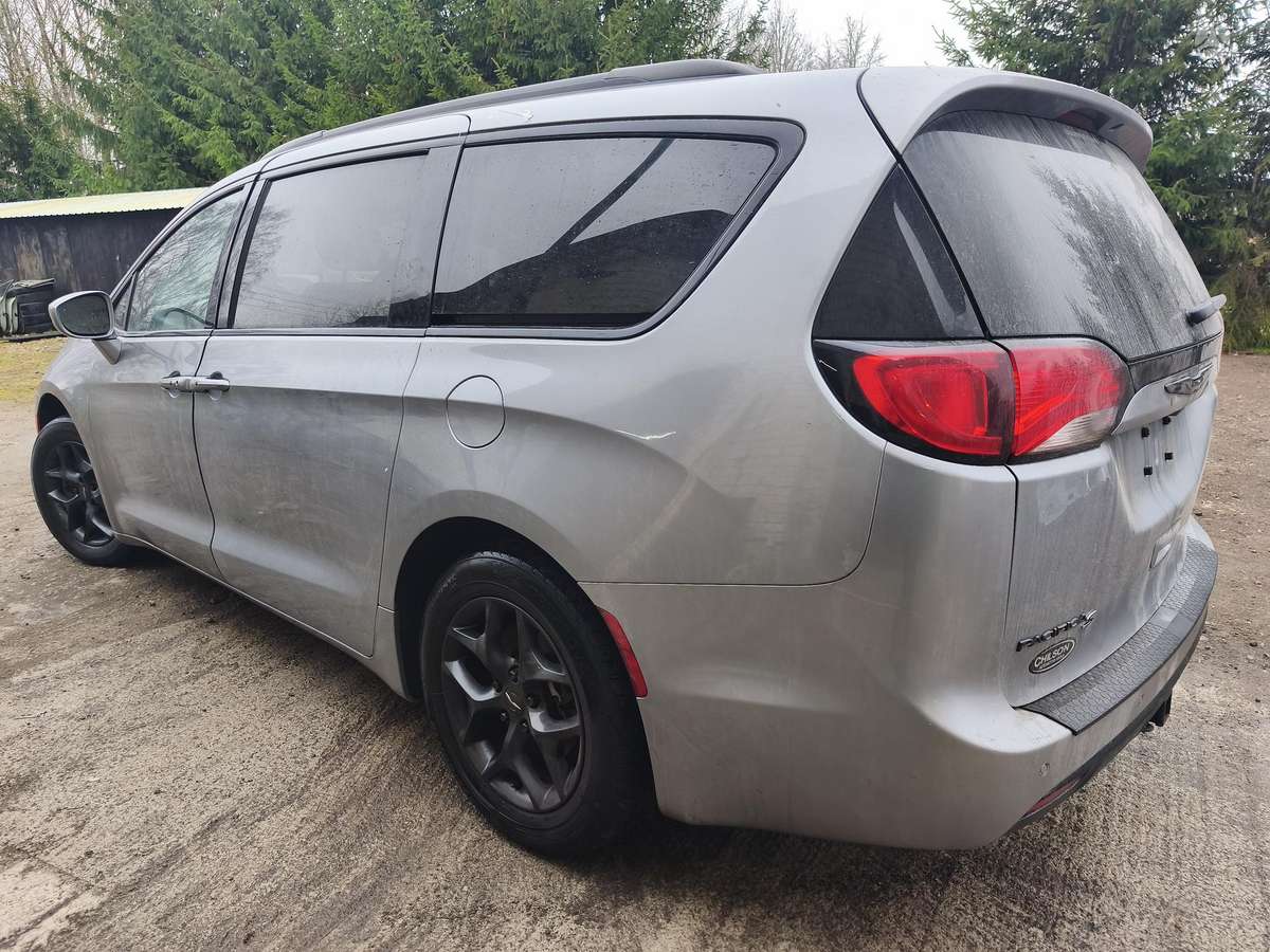 Chrysler Pacifica