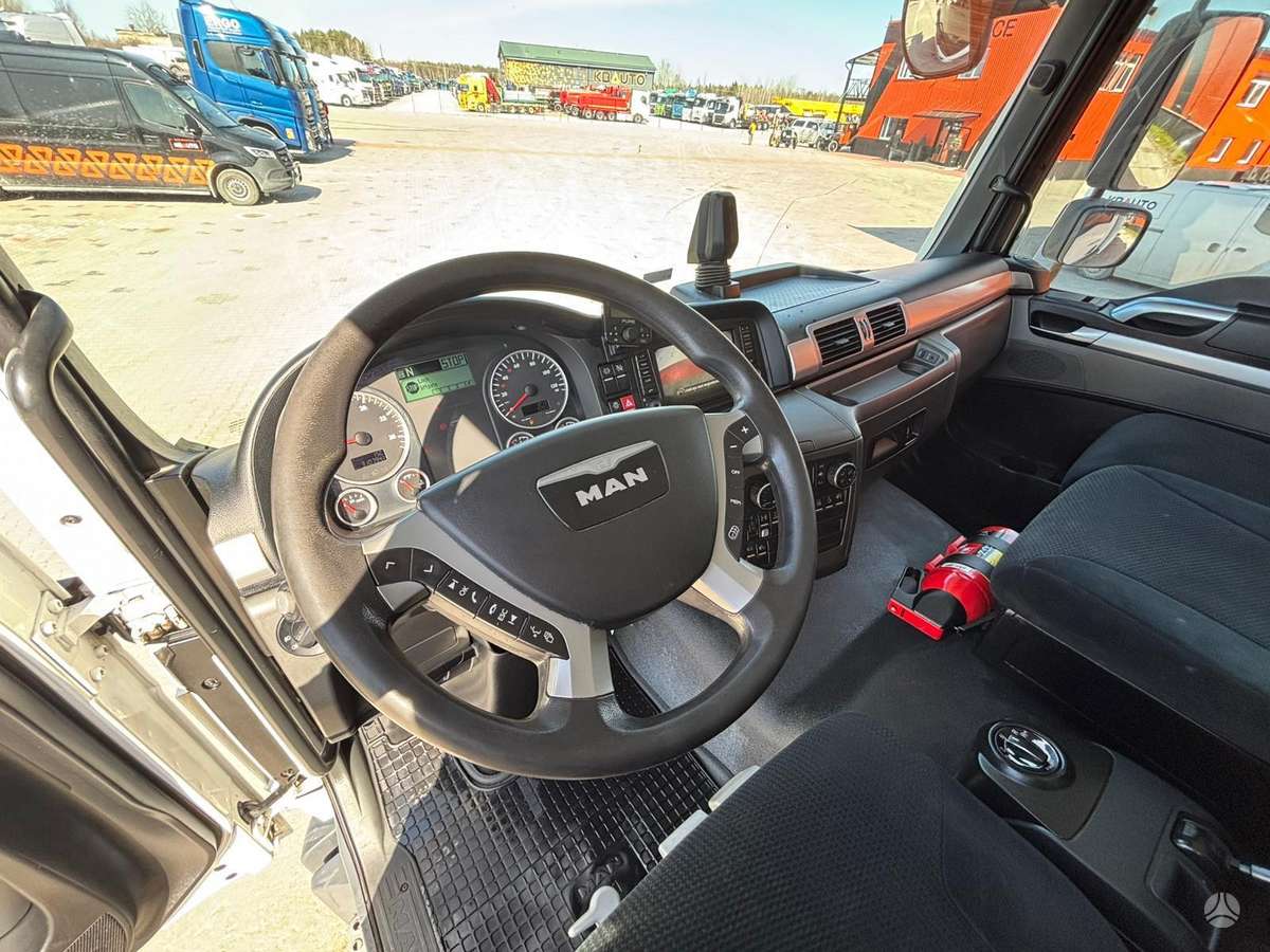 MAN TGM 15.290 4x2, box trucks / box vans