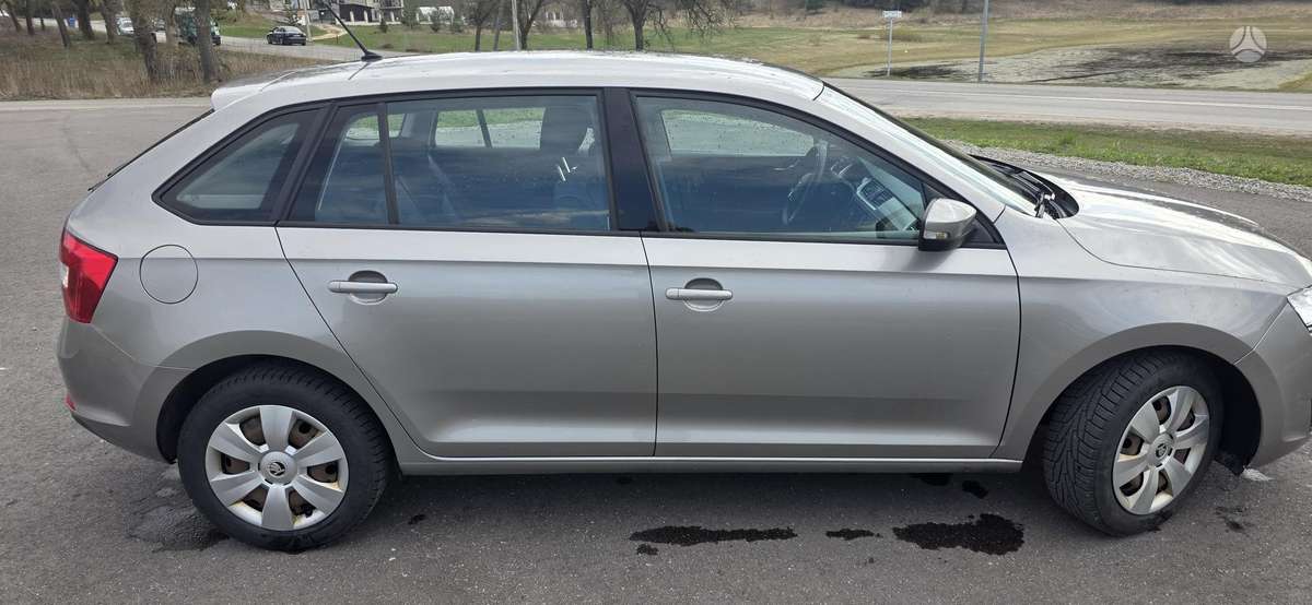Skoda Rapid, 1.2 l., Хэтчбек