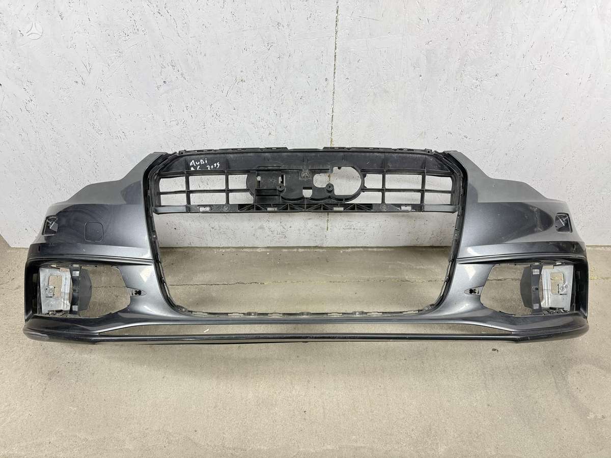Audi A6 S line ausele itrukus prie sparno