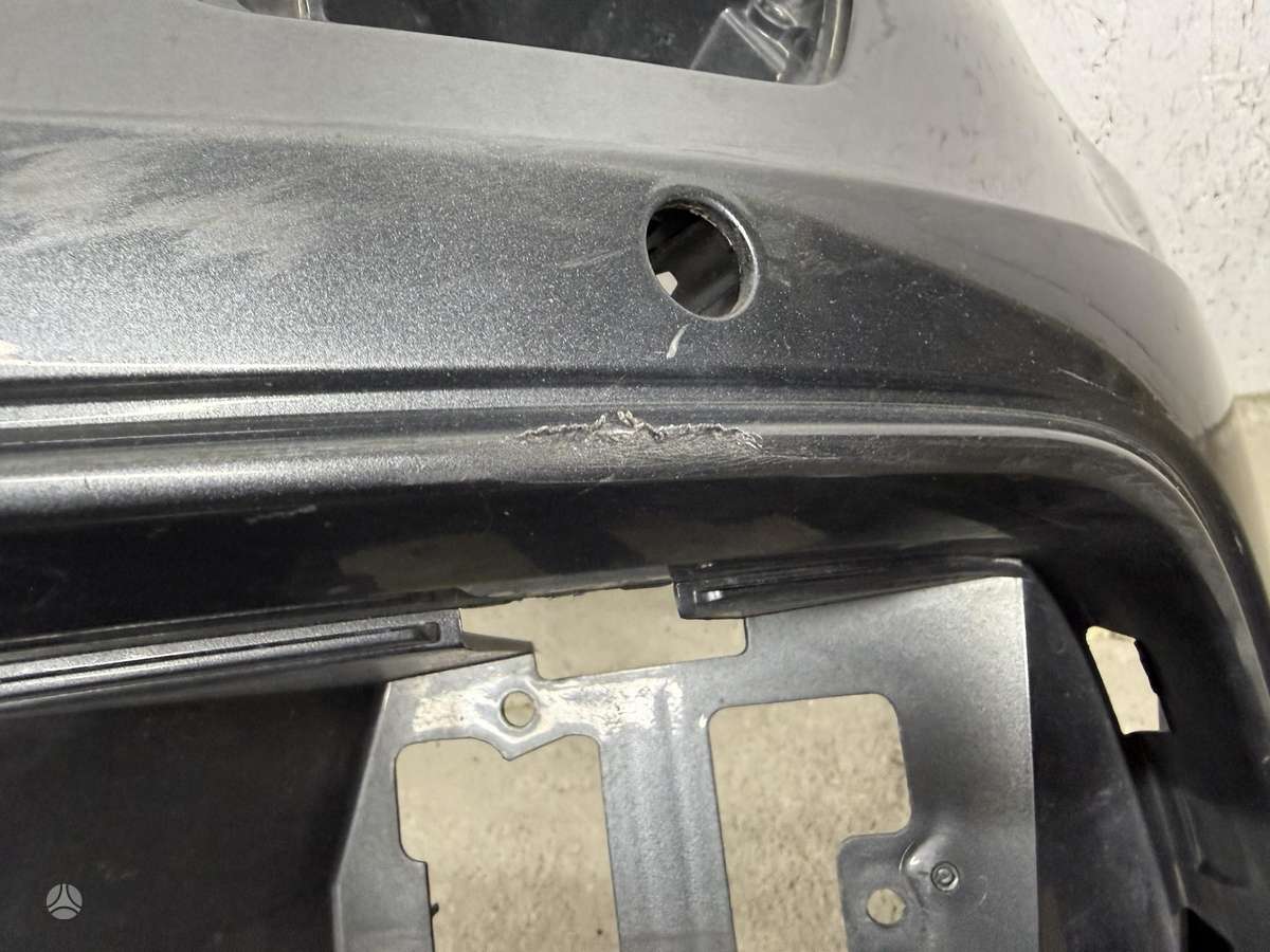 Audi A6 S line ausele itrukus prie sparno