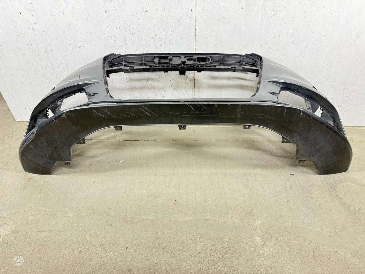 Audi A6 S line ausele itrukus prie sparno