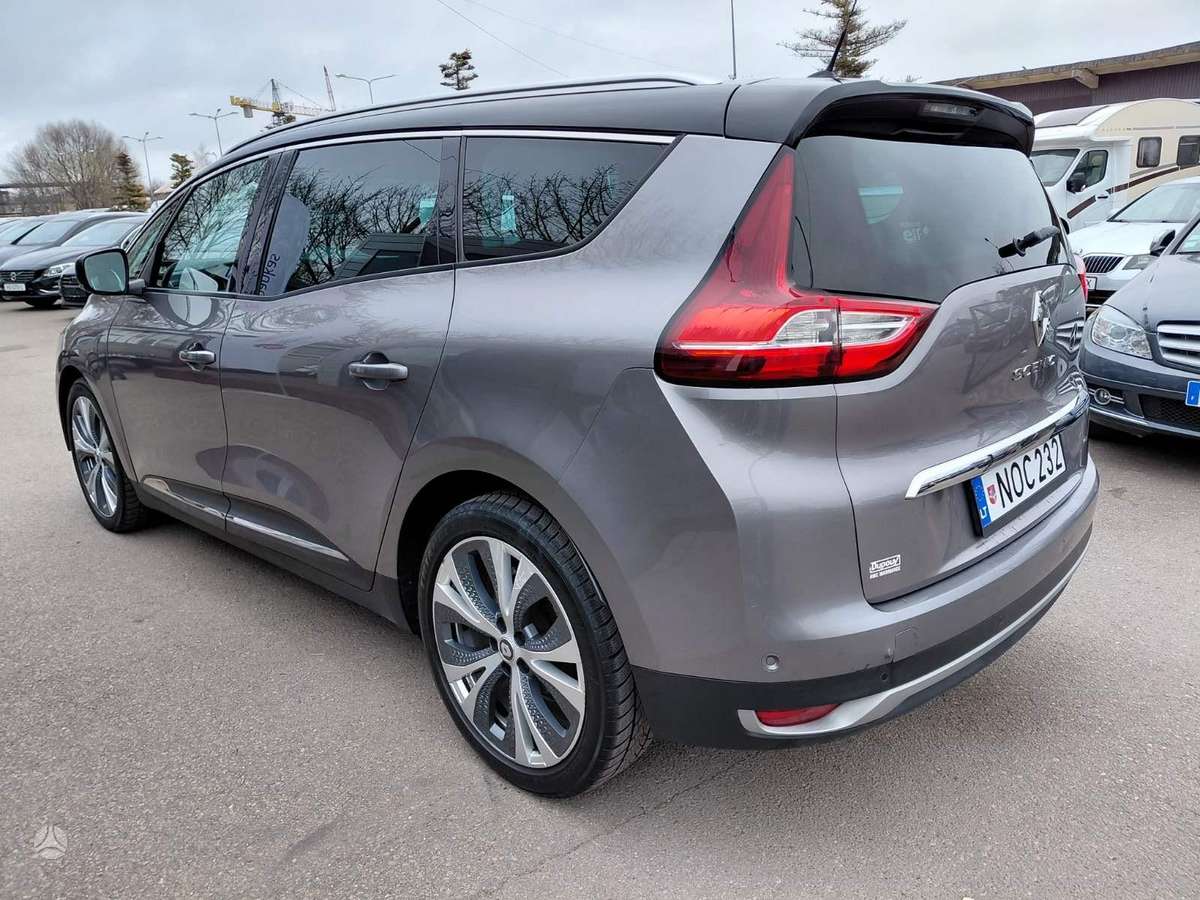 Renault Grand Scenic - 8