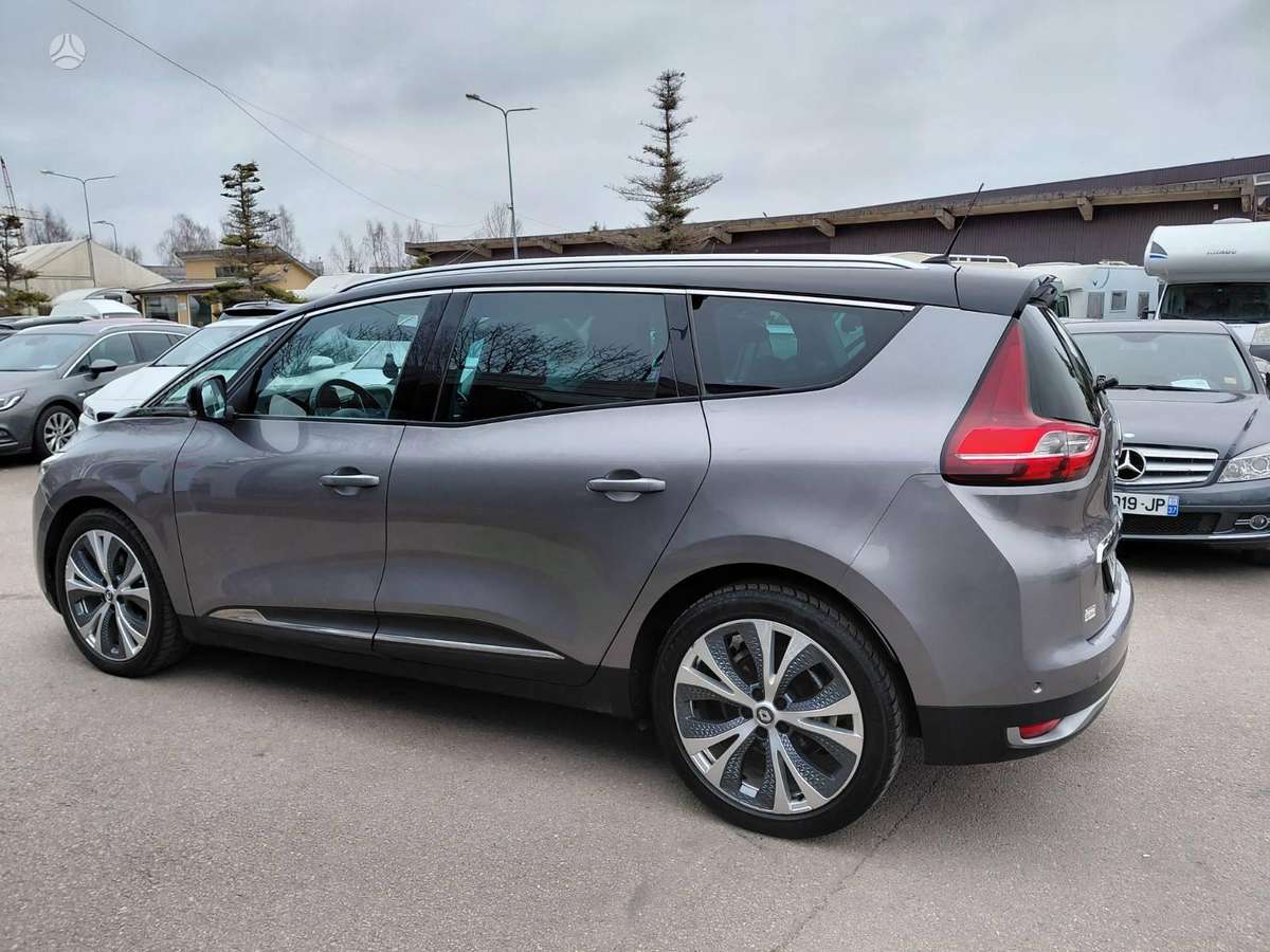 Renault Grand Scenic - 9