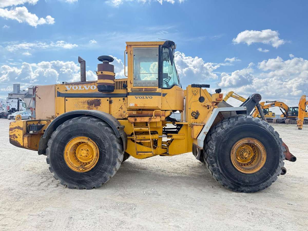 Volvo L180C, frontal loader