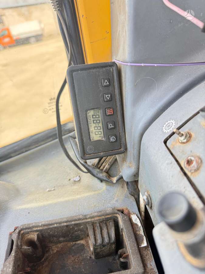 Volvo L180C, frontal loader