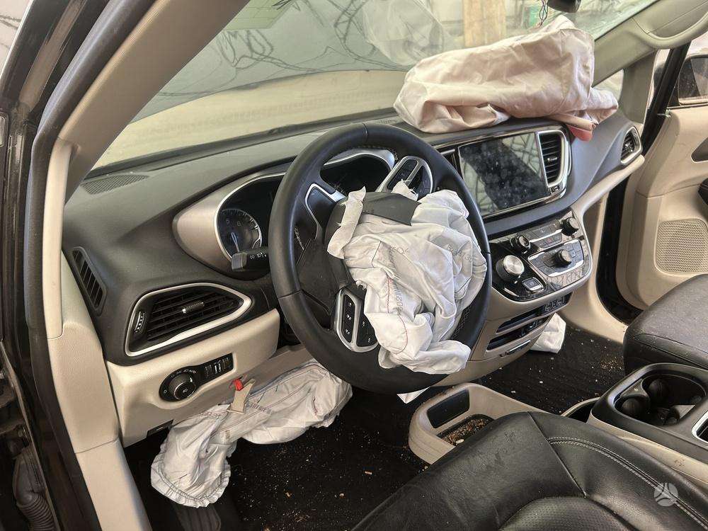 Chrysler Pacifica, 3.6 l., Минивэн