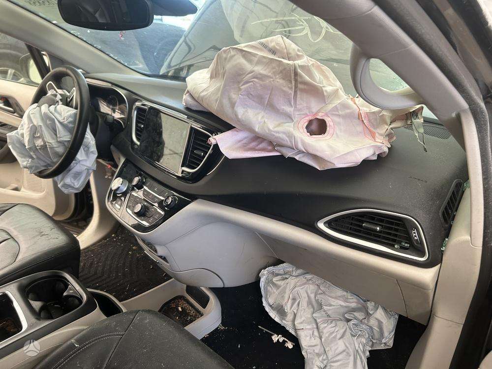 Chrysler Pacifica, 3.6 l., Минивэн