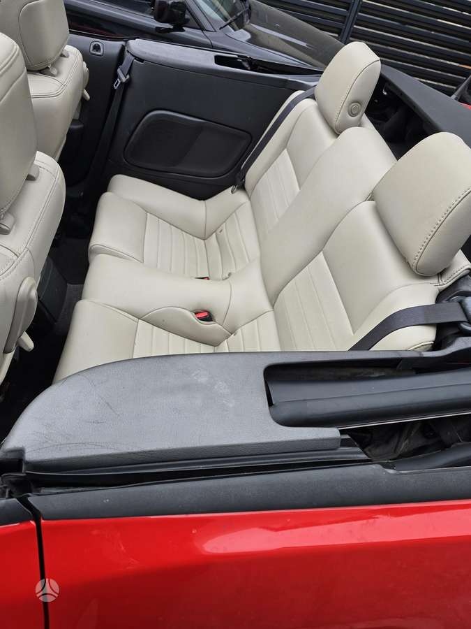 Ford Mustang, 3.7 l., convertible