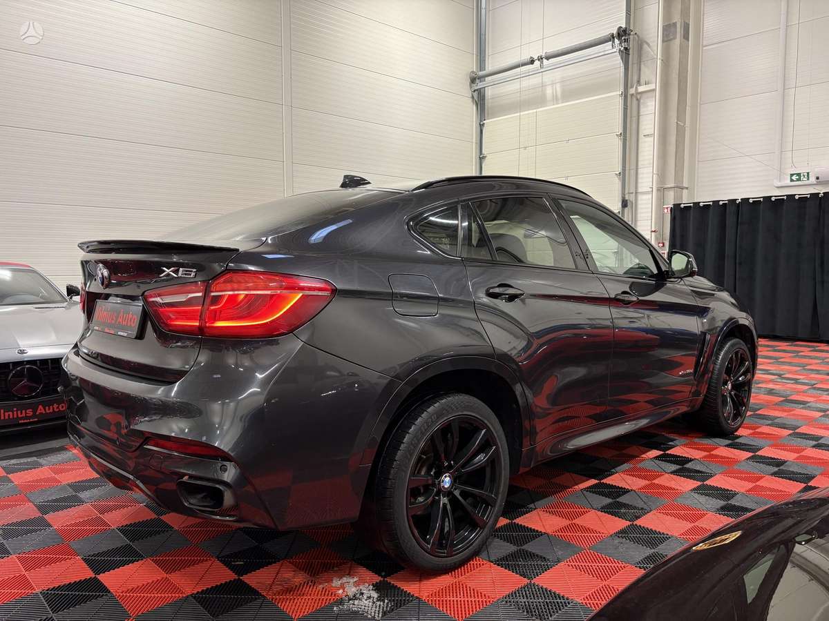 BMW X6, 3.0 l., off-road / crossover
