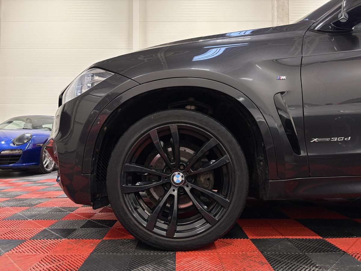 BMW X6, 3.0 l., off-road / crossover