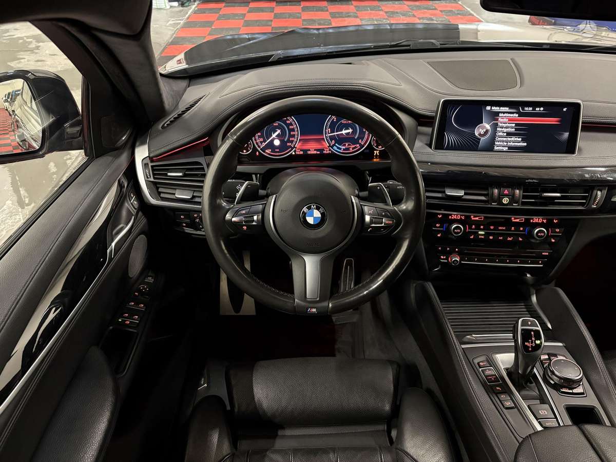 BMW X6, 3.0 l., off-road / crossover