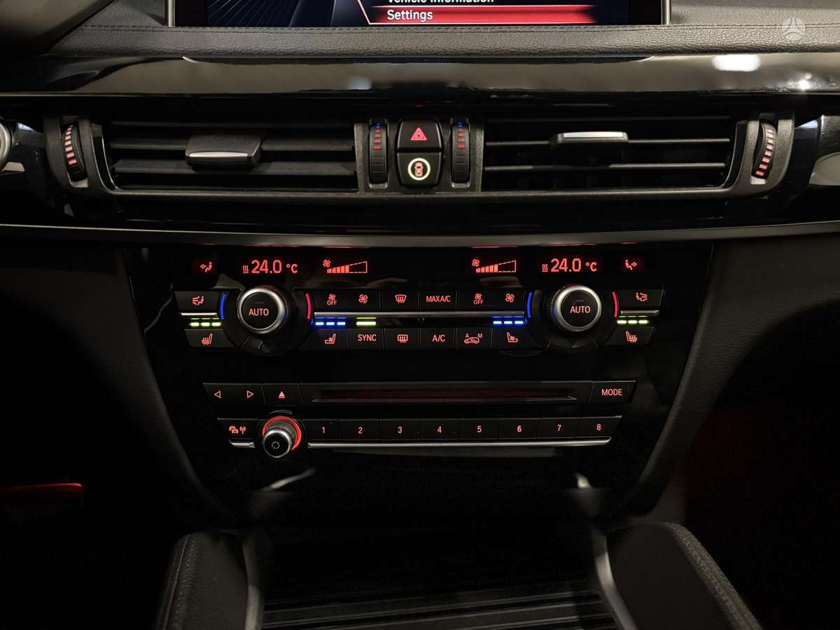 BMW X6, 3.0 l., off-road / crossover