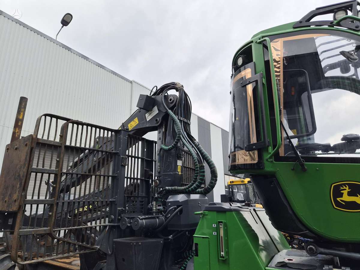 John Deere 1510G, forwarders
