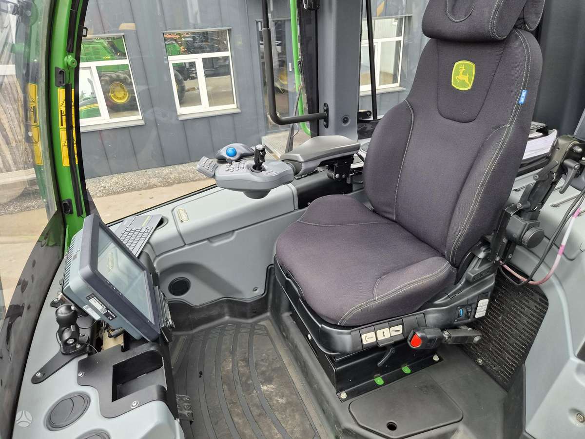 John Deere 1510G, forwarders